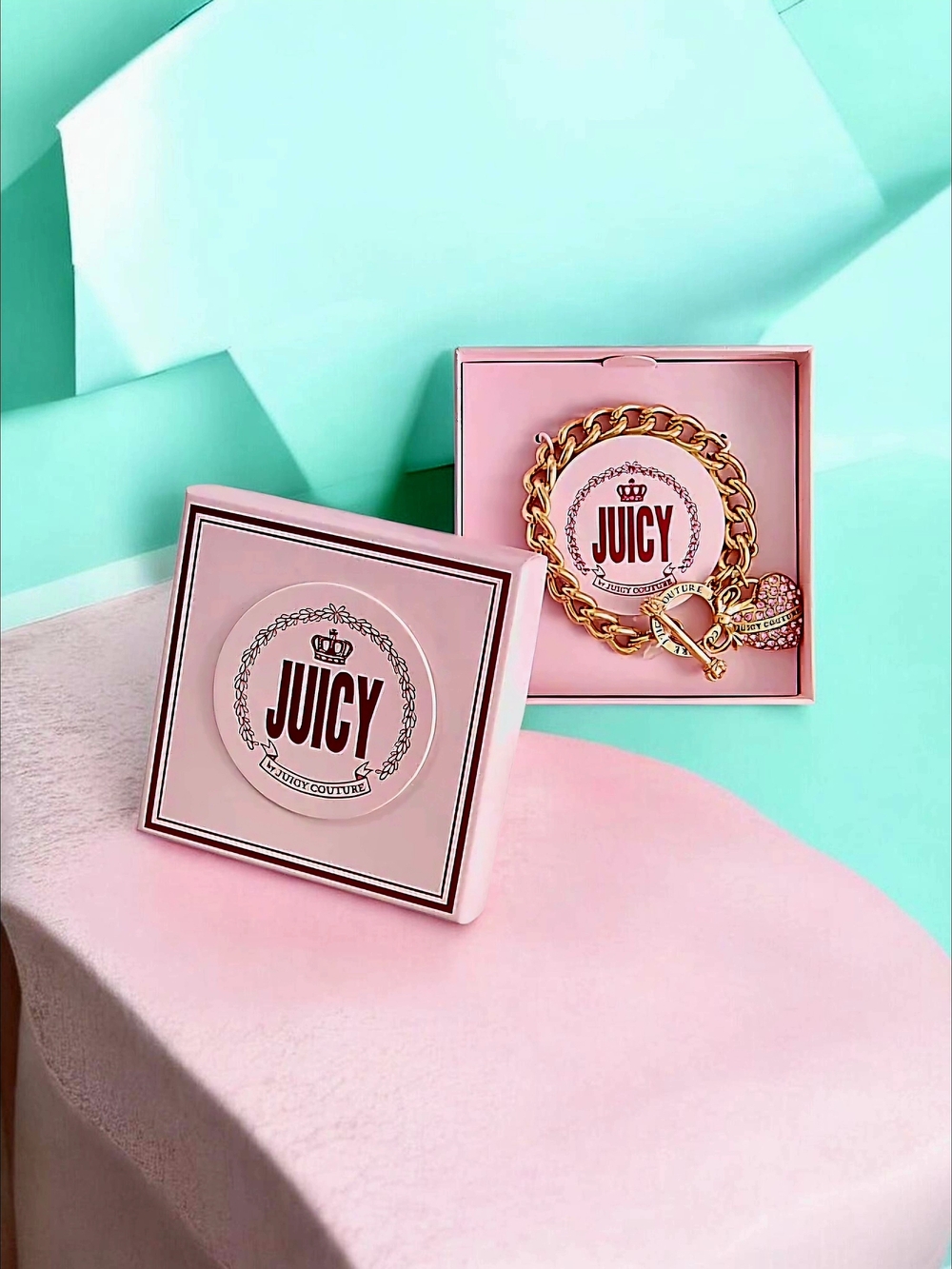 NEW Juicy Couture Y2K Gold Tone Toggle Womens Pink Crystal Bow Heart Bracelet - Picture 4 of 7